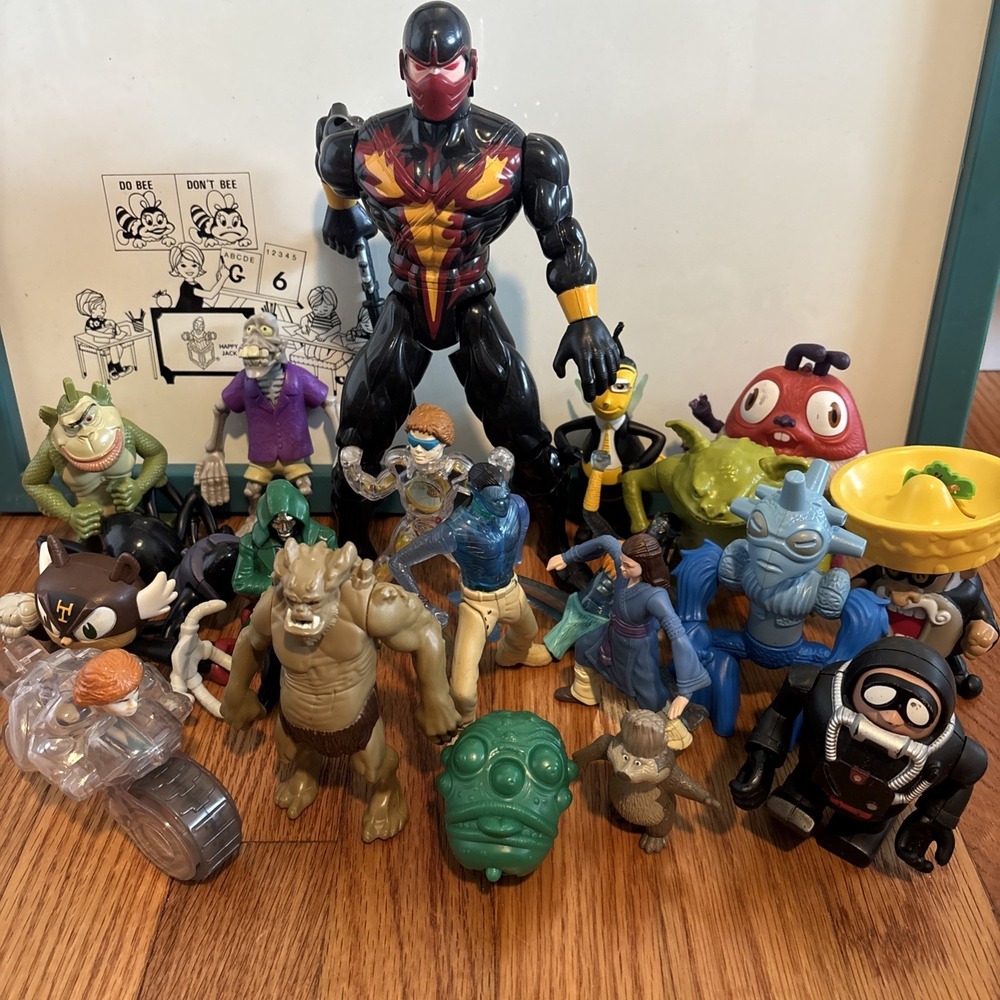 Mixed Lot Action Figures 10+ 2003 Power Rangers Ninja Sunco, Avatar, Spiderwick‎
